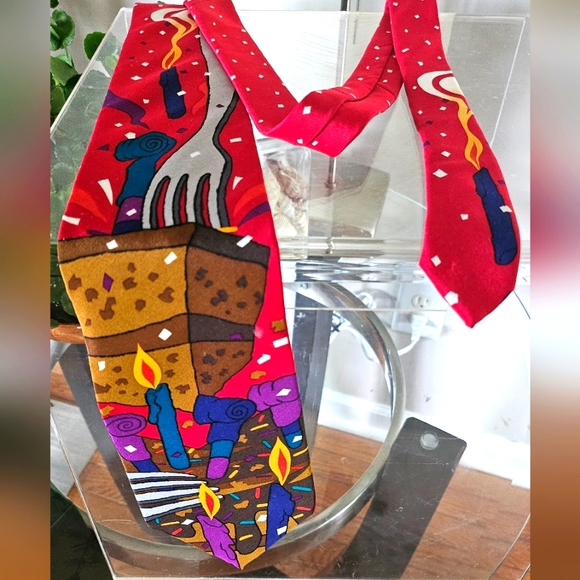 Manhattan Menswear Group Other - BIRTHDAY BY THE BEATLES 1968 Apple Corps Limited SILK TIE